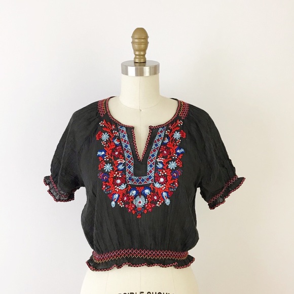 Urban Outfitters Tops - Urban Outfitters Vintage Style Peasant Top M565